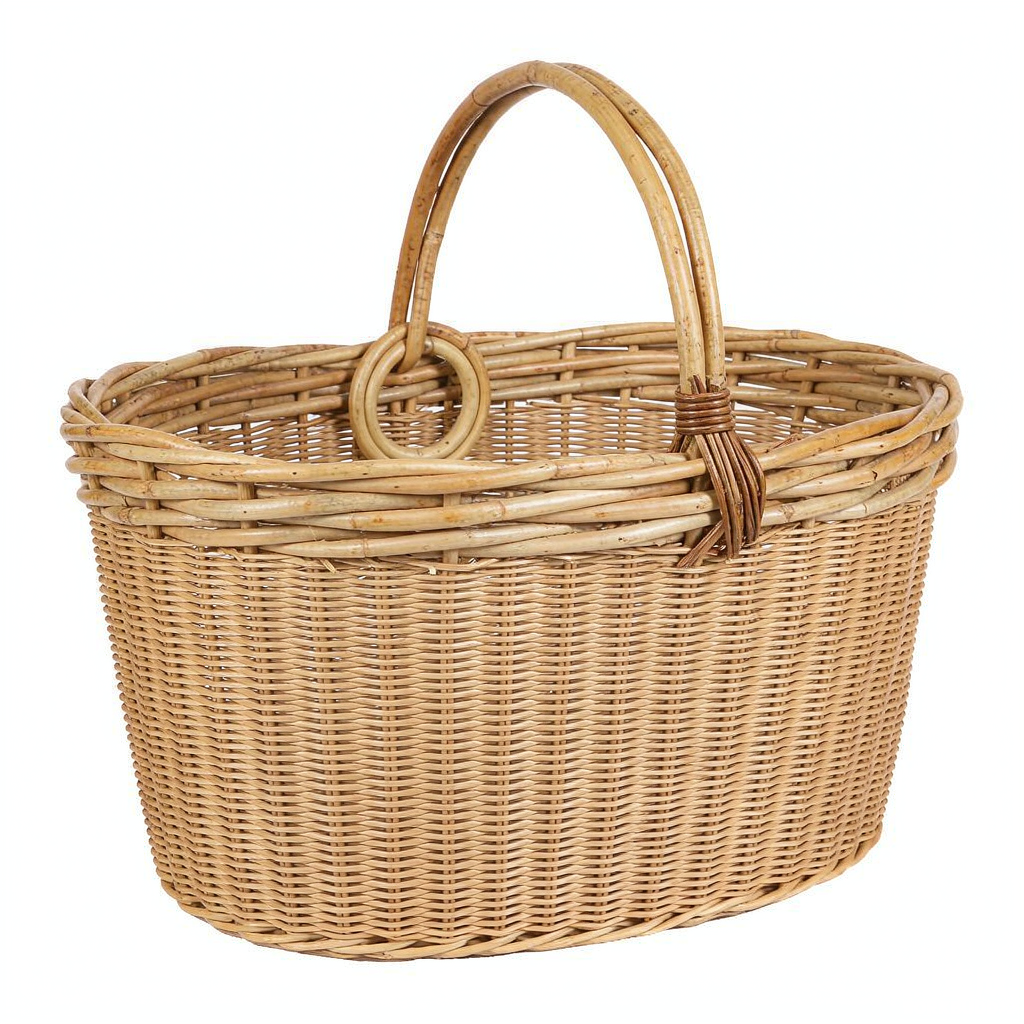 Oval willow pantry basket